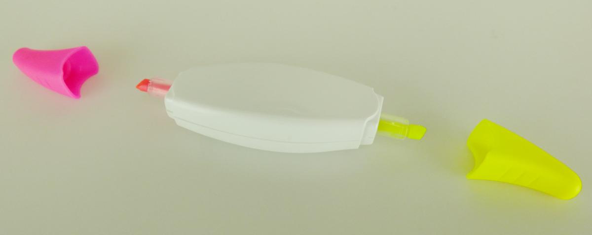 Es handelt sich um einen Textmarkerstift mit poröser Spitze, sog. "Textmarker, Selekt Duo, Nr. 125340" in zwei verschiedenen Farben. Der Textmarker besitzt zwei poröse Spitzen zum Markieren in den Farben Signalpink und Signalgelb. Das Kunststoffgehäuse (Länge ca. 12 cm) besitzt zwei abnehmbare Schutzkappen aus Kunststoff.

Die Ware ist als "Markierstift mit poröser Spitze" einzureihen.