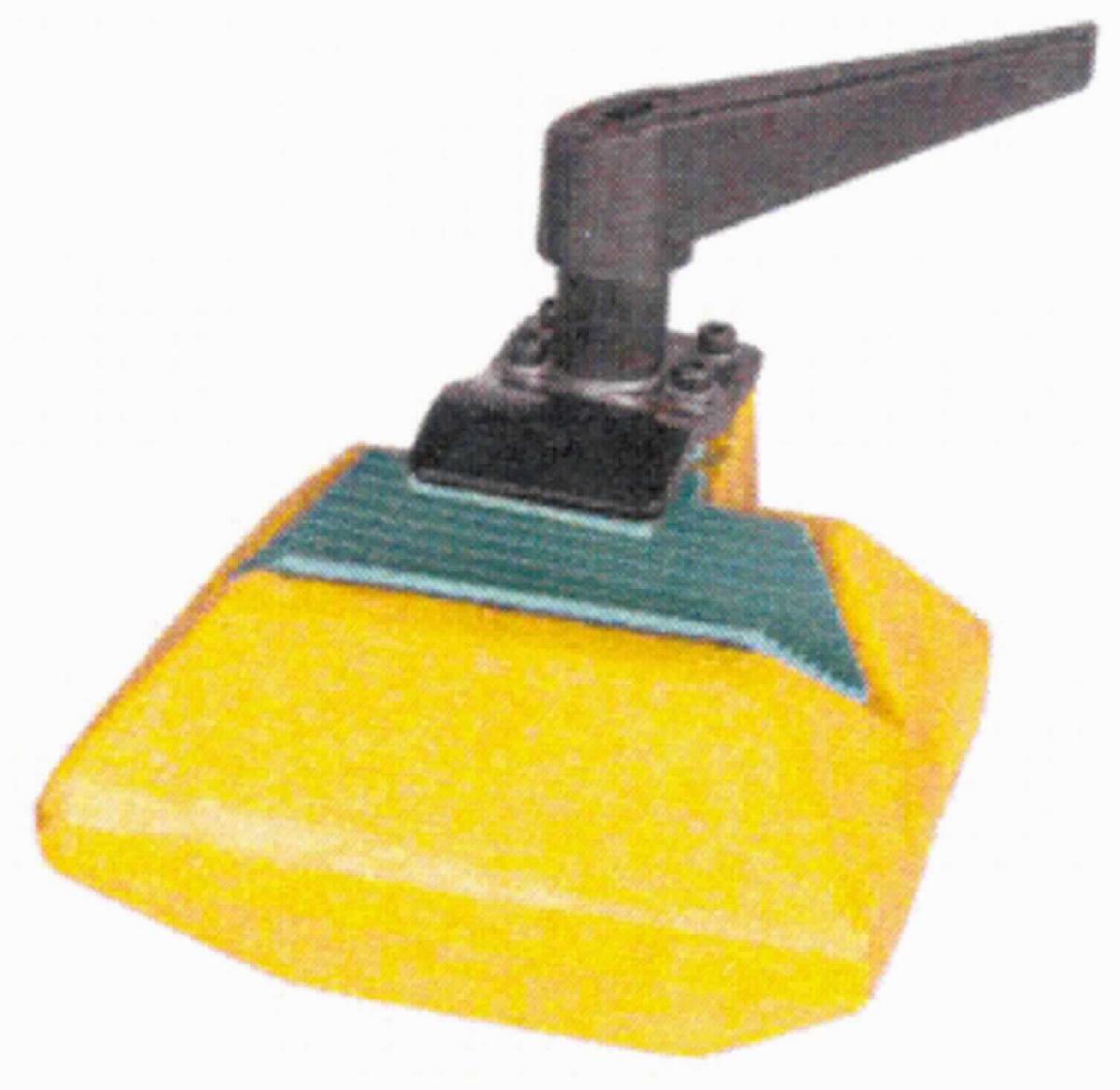 Gewicht aus Stahlguss

Bei der Ware handelt es sich um ein gelb lackiertes Gewicht aus Stahlguss (ca. 4,4 kg), welches mit einer Befestigungsvorrichtung aus Stahl sowie Auflagen aus Gummi ausgestattet ist. Der Artikel dient als Gegengewicht für Galgenstative oder als Beschwerung für Lampenstative.

Die Ware ist als "andere Waren aus gegossenem Stahl" in den TARIC-Code 7325 9990 90 der Kombinierten Nomenklatur einzureihen.