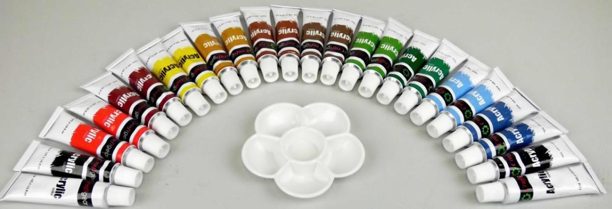 Angaben:
Acryl-Farbe-Set; Set beinhaltet 26 Tuben Acrylfarbe (jeweils 12 ml bzw. 12 g; 24 regular colors + 1 gold + 1 silver) mit Pinsel und einer Palette aus Plastik, verpackt in einer runden Blisterverpackung (Gesamtgewicht: 400 g); Anwendung: zum Malen und Zeichnen.

Warenbeschreibung:
Acrylfarbe-Set, bestehend aus 24 12ml-Tuben Acrylfarbe (jeweils zwei Tuben in den Farben weiß, gelb, ocker, rot, dunkelrot, blau, hellblau, hellgrün, dunkelgrün, braun, dunkelbraun und schwarz) sowie einer weißen, runden Plastikpalette, verpackt in einer durchsichtigen Kunststofffolie.

Befund:
Farben zur Unterhaltung, in Täfelchen, Tuben, Töpfchen, Fläschchen, Näpfen oder ähnlichen Aufmachungen, in Zusammenstellungen.