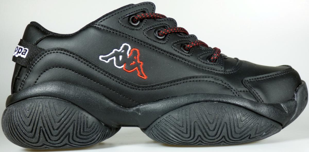 Halbschuhe (lt. Antrag: Freizeitschuh, Artikel-Nr.: 242938, Artikel-Name: BOLB, Größe 37, Foto siehe Anlage)
- mit Laufsohlen aus Kautschuk/Kunststoff,
- mit Oberteil (geschlossenes Blatt) aus Kunststoff (Spinnstoff mit einer mit bloßem Auge wahrnehmbaren
  Außenschicht aus Kunststoff),
- auf das Oberteil sind Verstärkungsteile aus Kunststoff und Spinnstoff aufgesetzt,
- mit Schnürsenkelverschluss,
- nicht den Knöchel bedeckend,
- ohne Metallschutz in der Vorderkappe,
- mit einer Länge der Innensohle von ca. 24,7 cm,
- als Frauenschuhe erkennbar (somit keine Ware der Unterposition 6402 9993).

"Schuhe, andere als in der Position 6401 genannte, mit Laufsohlen aus Kautschuk/Kunststoff
 und Oberteil aus Kunststoff, andere als in den Unterpositionen 6402 1210 bis 6402 9991
 genannte, für Frauen"