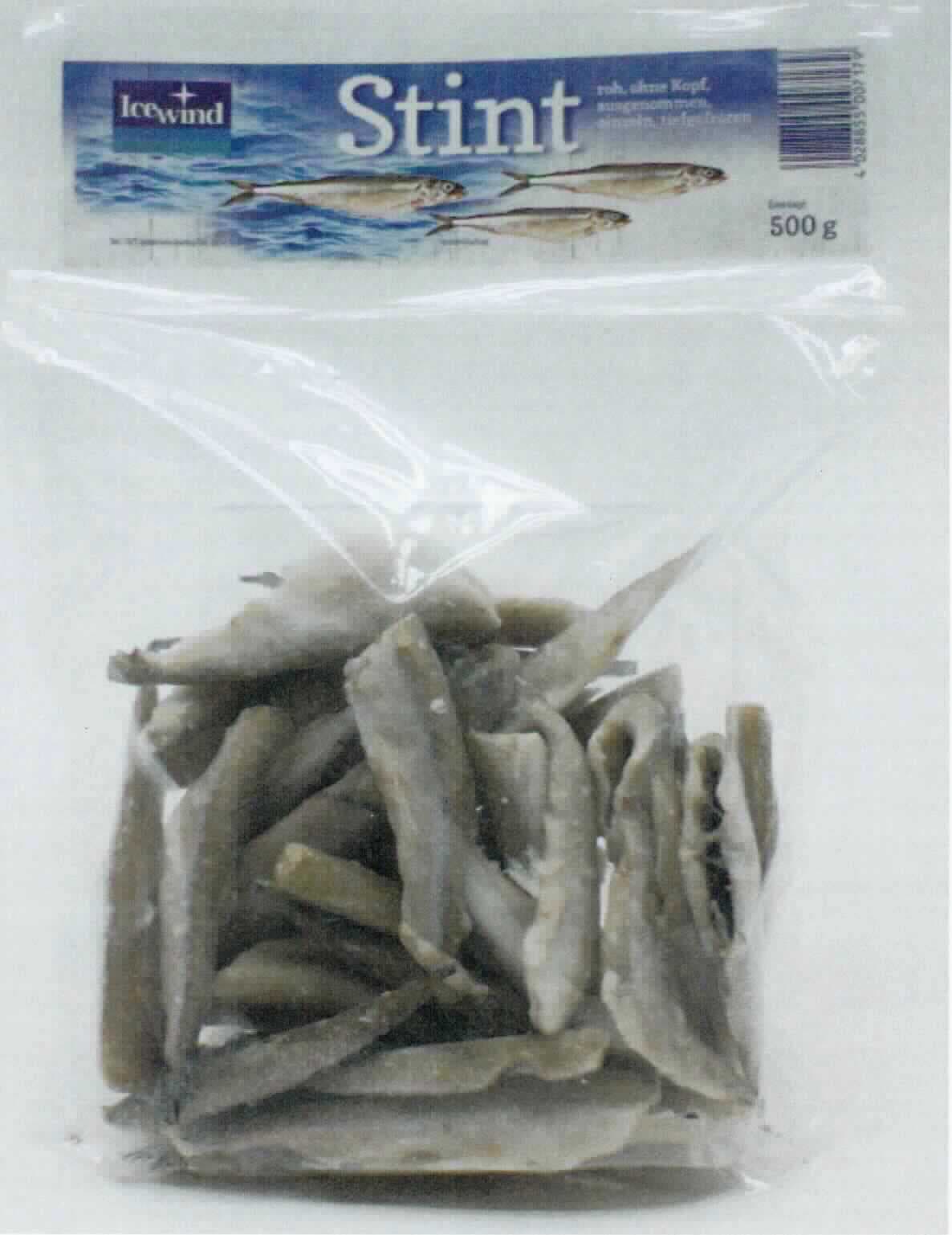 Nach den Angaben der Antragstellerin handelt es sich um tiefgefrorene, rohe, ausgenommene Fische der Art Osmerus eperlanus (Stinte) ohne Kopf. 

Zolltarifrechtlich handelt es sich bei Fischen dieser Art um rohe, gefrorene Seefische, ausgenommen Fischfilets und anderes Fischfleisch der Position 0304, andere als in den Unterpositionen 0303 8921 bis 0303 8970 und in den Codenummern 0303 8990 10 0 bis 0303 8990 30 0 genannt.