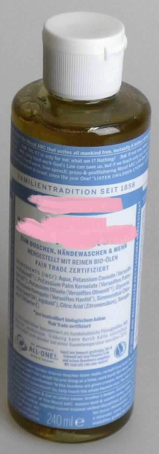 Angaben: 
Flüssige Seife zur Hautreinigung (Hände, Gesicht, Körper); überwiegend bestehend aus einem Gemisch von Salzen pflanzlicher Fettsäuren mit Zitronensäure auf einen pH-Wert von 8,7-9,9 eingestellt, frei von synthetischen Stoffen.

Warenbeschaffenheit:
Gelbliche, mit Wasser schäumende, basische Flüssigkeit in einer 240ml-Originalflasche mit Dosieröffnung.

Befund: 
Seifen in anderen Formen.
