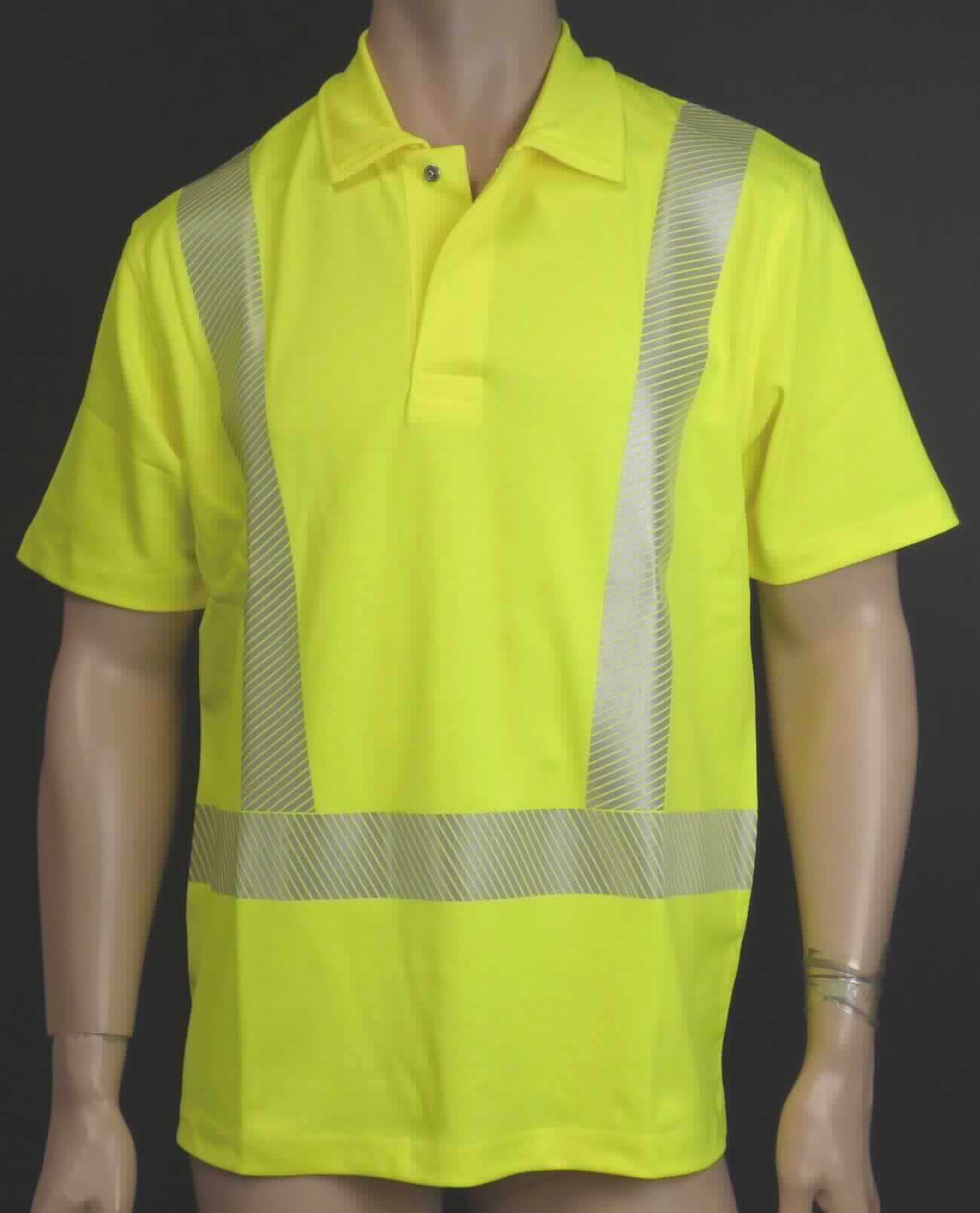 Hemd, sog. Poloshirt für Sie & Ihn, gelb, Art. 2132-260-86, Größe M, Foto siehe Anlage,
- in einem Polybeutel verpackt,
- aus ca. 0,6 mm dicken, einfarbigen Gewirken aus laut Antrag 50 % Polyester (synthetische Chemiefasern)
  und 50 % Baumwolle; mit durchschnittlich mehr als 10 Maschen je linearen Zentimeter in jeder Richtung, 
- über die Taille reichend (Rückenlänge: ca. 72 cm),
- mit einem Umlegekragen,
- vorn mit einer kurzen Öffnung mit Druckknopfverschluss von links über rechts (Männerkleidung),
- mit kurzen Ärmeln,
- mit aufgedruckten, reflektierenden Streifen versehen,
- am unteren Rand durch Umschlagen und Festnähen gesäumt.

"Hemd, aus Gewirken, für Männer, aus synthetischen Chemiefasern"