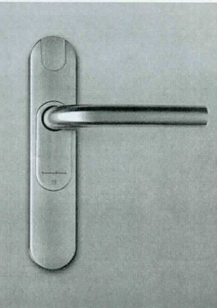 Es handelt sich um sog. digitale Türgriffe aus unedlen Metallen (Stahl und Aluminium, charakterbestimmend) und Kunststoff, bestehend aus einer Türklinke, einer Blende, elektronischen Bauteile und dazugehörigen Batterien.
Die Erzeugnisse sind zum Einbau in Gebäudetüren bestimmt und dienen als Teil eines Schlosses der Zugangskontrolle. Die Erzeugnisse werden mithilfe eines RFID-Chips oder einer RFID-Karte bedient (nicht Gegenstand dieser Auskunft).
- Antragstellerangaben -

Abbildung siehe Anlage.

Derartige Erzeugnisse gehören als "andere Teile aus unedlen Metallen von Schlössern (elektrische Schlösser) aus unedlen Metallen" zum TARIC-Code 8301 6000 90.