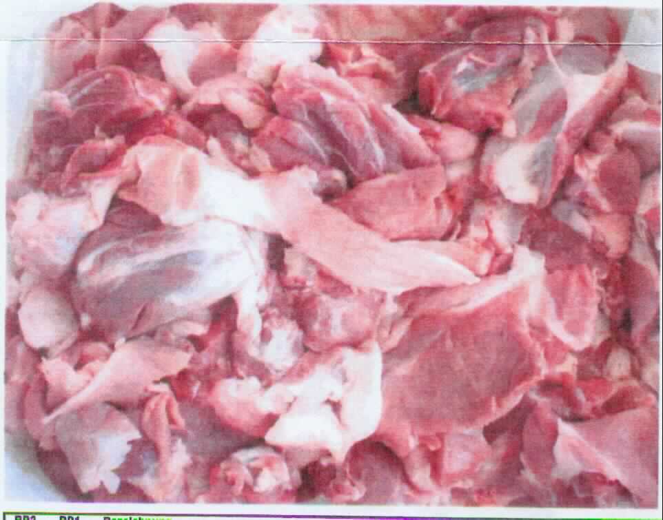 Nach den Antragsangaben und den ergänzenden Angaben handelt es sich bei dem sogenannten "Wurstfleisch (QM S-Wurstfleisch II BW OF Art. 209225)" um frische / gekühlte, magere, sehnenarme, knorpelfreie, etwa 2-3 cm große Fleischabschnitte mit sichtbarem Fettanteil. Der Fettgehalt beträgt weniger als 15 Prozent.

Zolltarifrechtlich handelt es sich um "Fleisch von Schweinen, gefroren, anderes als in den Unterpositionen (KN) 0203 1110 bis 0203 1915 genannt, ohne Knochen, anderes als in den Unterpositionen (TARIC) 0203 1955 10 bis 0203 1955 30 genannt.