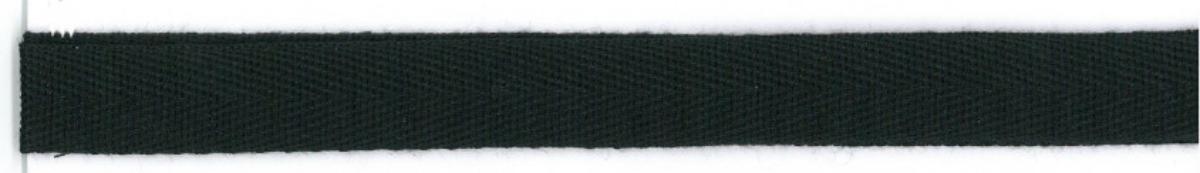 Band, sog. Geschenkband unbedruckt, Foto siehe Anlage,
- als Meterware, laut Antrag mit einer Breite von 2 cm und einer Länge von 100 m,
- laut Untersuchungsergebnis:
-- aus einfarbigem Gewebe aus synthetischen Chemiefasern (Polyester),
-- mit echten Webkanten an beiden Längsseiten,
- kein Samt, Plüsch, Chenille- oder Schlingengewebe,
- keine Elastomergarne oder Kautschukfäden enthaltend.      
                                                         
"Band, keine Ware der Position 5807, anderes als in den Unterpositionen 5806 10 und 5806 20 genannte,
 aus Chemiefasern, mit echten Webkanten"