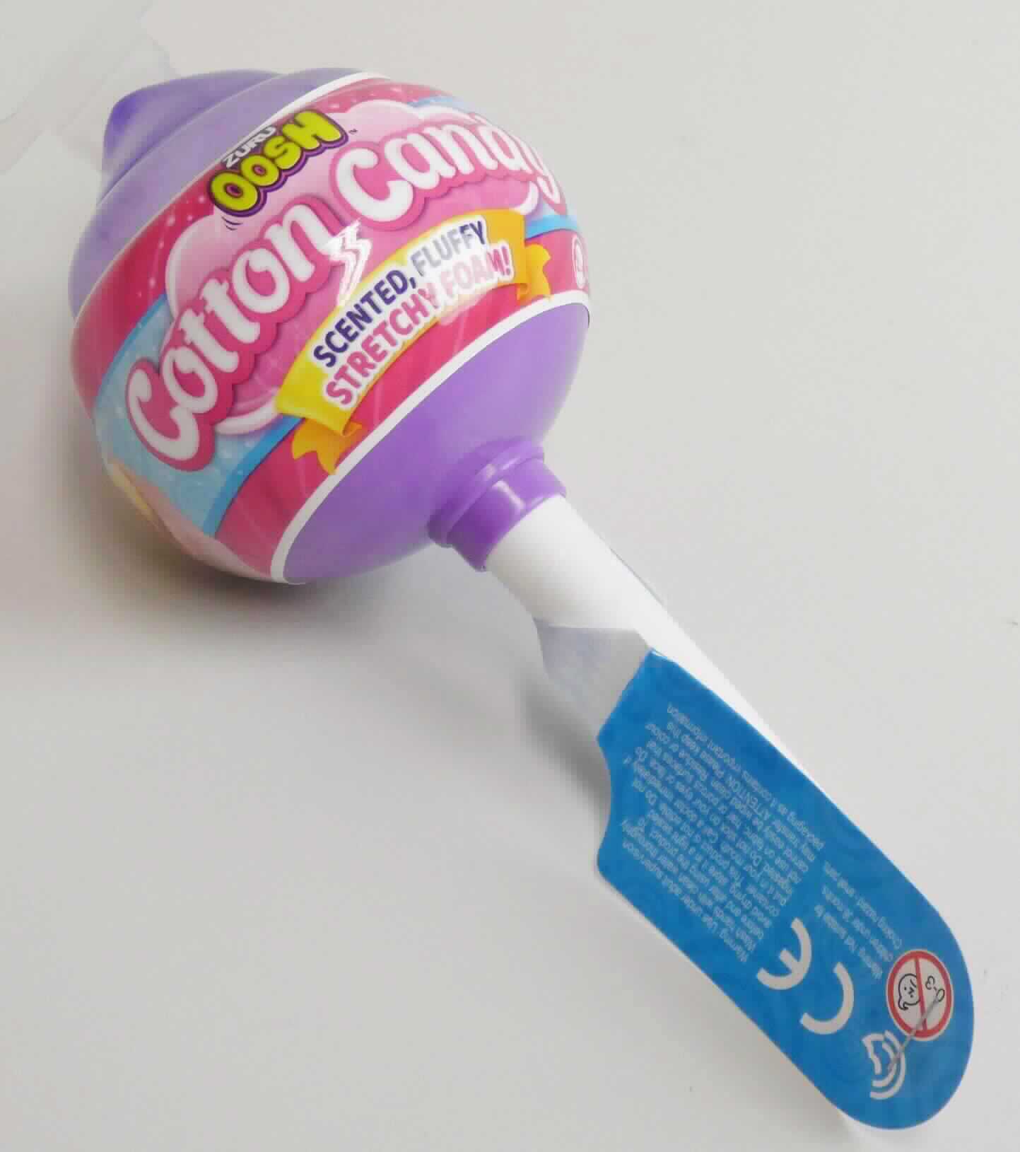 Angaben: 
Duftender, dehnbarer Schaumstoff ohne Sammelfigur; in verschiedenen Farben; zur Unterhaltung (z.B. kneten, zerreißen, strecken, aufpallen lassen) von Kindern.  

Warenbeschreibung: 
Violette, fruchtig riechende, knetbare Masse, verpackt in einer Kunststoffverpackung in Form eines stilisierten Lutschers.

Befund: 
Modelliermasse, auch zur Unterhaltung für Kinder.