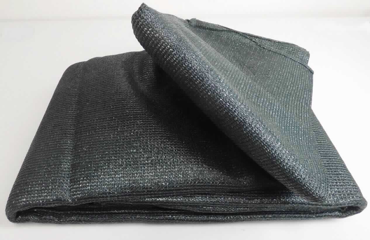 Kettengewirke, sog. Sichtschutz, Foto siehe Anlage,
- in einem Poly
- als Meterware, 
- aus ca. 1 mm breiten Streifen aus synthetischer Spinnmasse und synthetischen Monofilen,
- mit einem Gesamtanteil an:
-- Streifen aus synthetischer Spinnmasse von ca. 75 GHT,
-- synthetischen Monofilen von ca. 25 GHT,
- buntgewirkt,
- keine Elastomergarne oder Kautschukfäden enthaltend.

"Kettengewirke, anderes als solche der Positionen 6001 bis 6004, anderes als in den Unterpositionen 6005 2100
 bis 6005 4400 und 6005 9010 genannte"