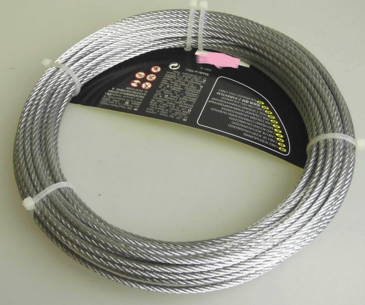 Stahlseil

Bei der Ware handelt es sich um ein Seil aus Stahl, das aus mehreren verdrehten Litzen besteht. Das Seil ist den Angaben nach aus anderem als nicht rostendem Stahl (C60) hergestellt und oberflächlich verzinkt worden. Es weist einen Durchmesser von 2,9 mm auf. Die Ware wird in Längen von 15 m gehandelt.

Die Ware wird als Seil, anderes, mit einer größten Querschnittsabmessung von 3 mm oder weniger, anderes, in den TARIC-Code 7312 1049 00 eingereiht.