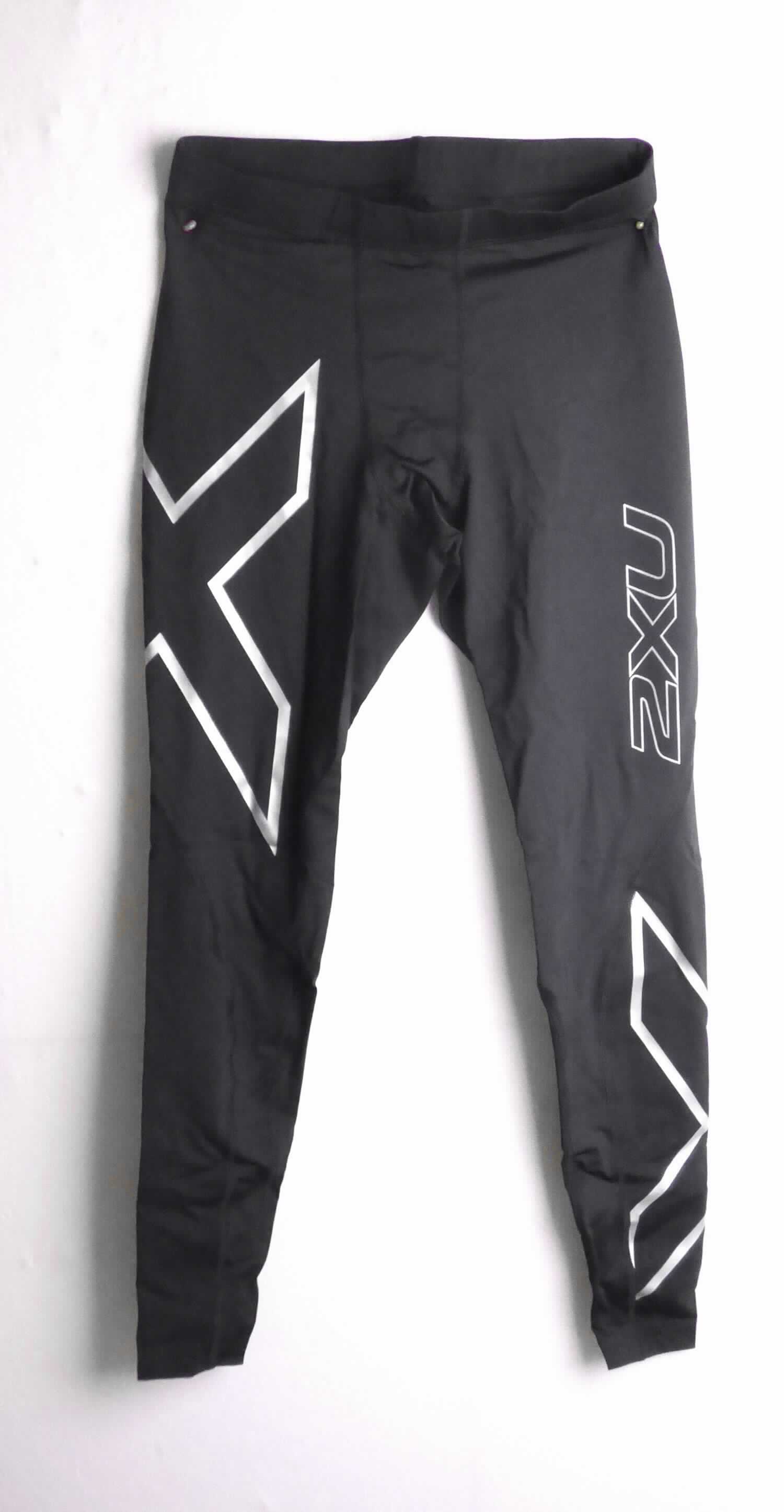 Lange Hose, sog. Laufhose / Fitnesshose, Größe S, Foto siehe Anlage,
- aus ca. 0,4 mm dicken, einfarbigen Gewirken aus laut Antrag 72 % Nylon und 28 % Elasthan (beides synthe-
  tische Chemiefasern),
- in der Taille abschließend, mit einem angesetzten, elastischen Taillenbund mit Tunnelzug,
- ohne Öffnung und ohne Verschluss, ohne Hinweise auf den Trägerkreis (unisex),
- mit knöchellangen Hosenbeinen; an den Beinabschlüssen durch Umschlagen und Festnähen gesäumt.

"Lange Hose, aus Gewirken, für Frauen, aus synthetischen Chemiefasern"