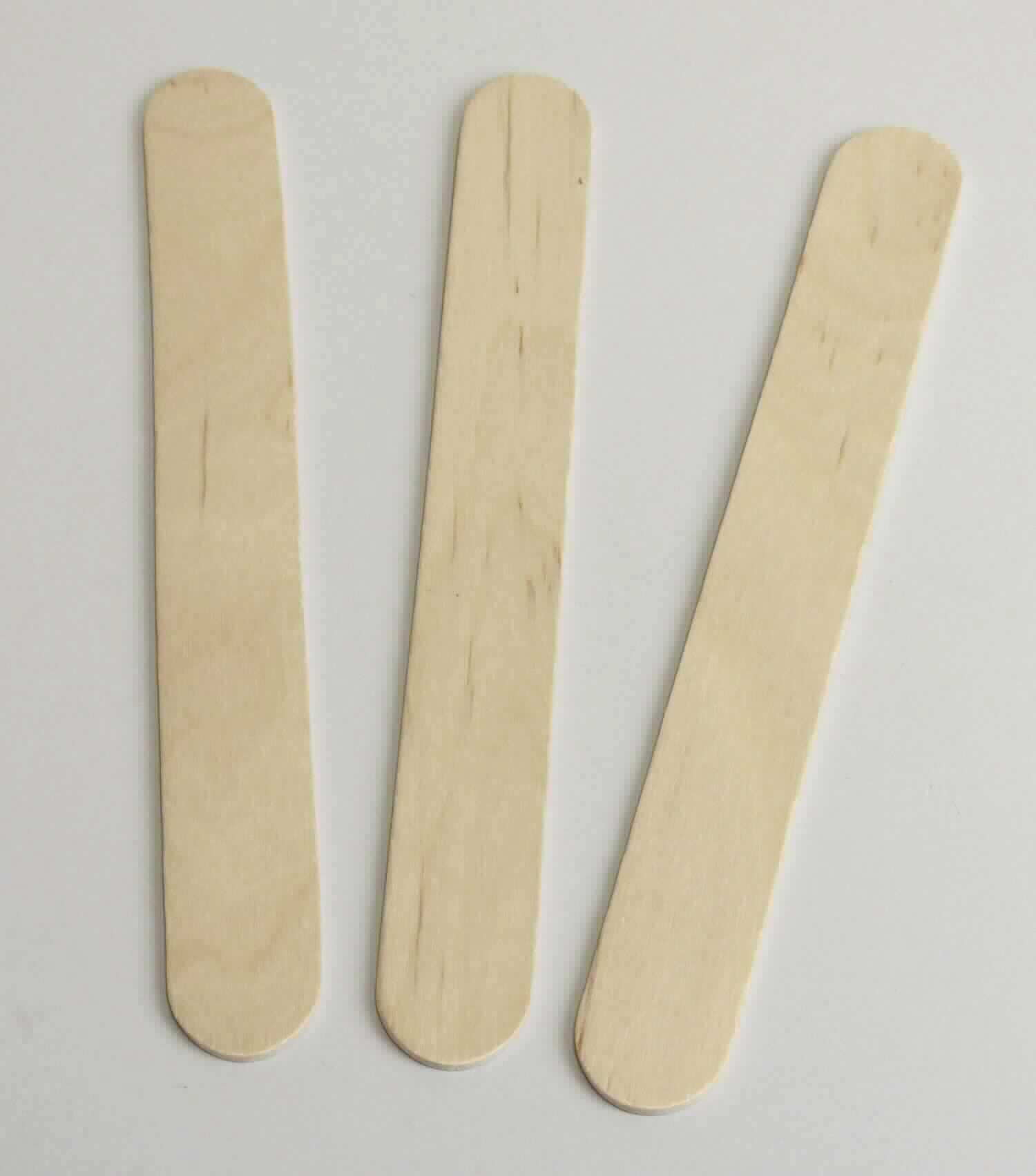 Holzmundspatel
- in Form eines dünnen Streifens aus glattem Birkenholz (lt. Antragsteller), Farbe: Natur,
  Abmessungen (LxBxH): 15 cm x 1,8 cm x 0,16 cm, an den Enden halbkreisförmig abgerundet,
- zu je 100 Stück in einer Spenderbox aus Karton verpackt,
- universell als Werkzeug einsetzbar.
(Abbildung siehe Anlage)

"Werkzeug aus Holz"