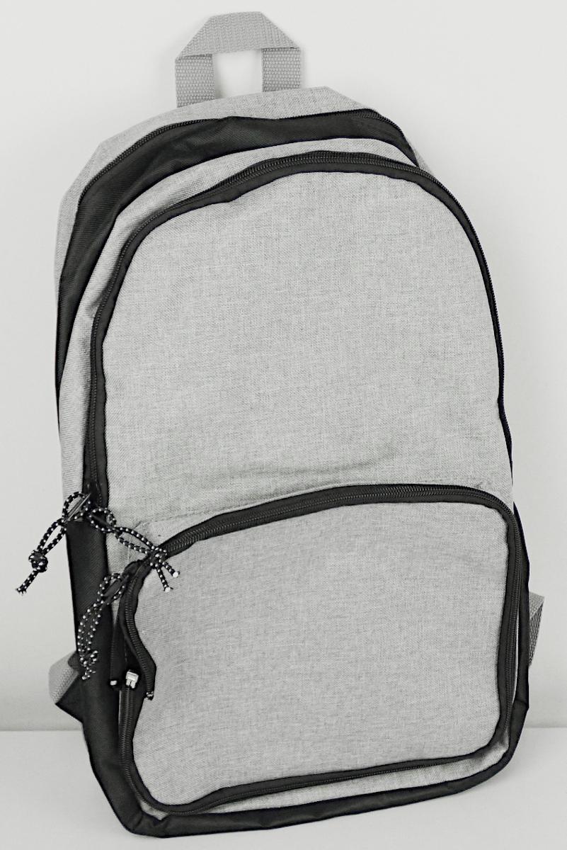Rucksack, sog. Premium Rucksack, Foto siehe Anlage,
- nach den Antragsangaben:
- - mit einer Außenseite aus Spinnstoffen,
- - mit zwei längenverstellbaren Rückentragegurten,
- - mit einer Handtrageschlaufe,
- - an der Vorderseite mit einem aufgesetzten Fach mit einem an drei Seiten
     verlaufenden Reißverschluss,
- - an den Schmalseiten jeweils mit einem offenen Einsteckfach aus netzartig
     durchbrochenen Gewirken,
- - mit zwei hintereinander angeordneten Hauptfächern mit jeweils einem entlang
     des oberen Rands bis zur Mitte der Seiten verlaufenden Reißverschluss,
- - - ungefüttert; ohne Inneneinteilung,
- - mit den Abmessungen: ca. 32 cm (Breite) x 51 cm (Höhe) x 14 cm (Tiefe),
- ohne Hinweise auf Handarbeit.

"Rucksack, mit Außenseite aus Spinnstoffen, nicht handgearbeitet"