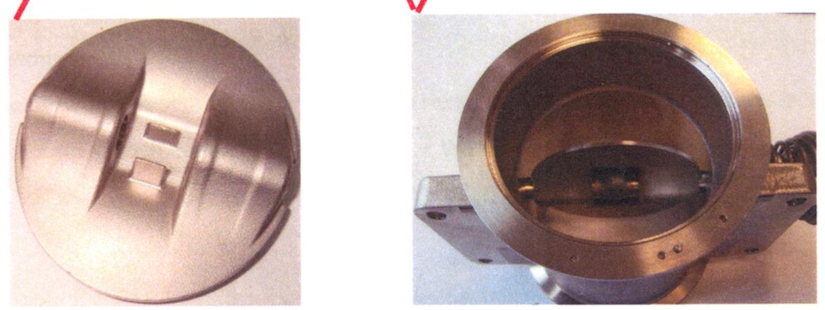 Bei der zu begutachtenden Ware handelt es sich um eine "Klappe" aus Edelstahlguss. Das nach technischer Zeichnung gefertigte Erzeugnis hat einen Durchmesser von ca. 73 mm und weist mittig -durchgehend- eine Erhöhung zum Durchführen einer Welle (nicht Gegenstand dieser vZTA-Entscheidung) auf.
Die Ware ist zum Einbau in einem Drosselklappenmodul im Abgasstrang von Nutzfahrzeugen bestimmt und dient dazu, je nach Öffnungsgrad mehr oder weniger Frischluft oder Luft-Kraftstoff-Gemisch in den Zylinder strömen zu lassen.

Die Ware ist als erkennbares "Teil für Armaturen für Behälter, nicht für bestimmte Luftfahrzeuge, keine Tastatur, kein Ventilanker" einzureihen.