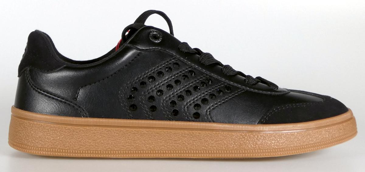 Halbschuhe, Größe 37, Foto siehe Anlage,
- mit Laufsohlen aus laut Antrag Kunststoff,
- mit Oberteil (geschlossenes Blatt) aus Kunststoff (Spinnstoff mit einer mit bloßem Auge wahr-
  nehmbaren Außenschicht aus Kunststoff),
- auf das Oberteil sind Verstärkungsteile aus Kunststoff aufgesetzt,
- seitlich mit aufgeklebten Strasssteinchen verziert,
- mit Schnürsenkelverschluss, teilweise mit Ösen aus unedlem Metall,
- auf der Lasche und im Bereich der Ferse mit Firmenlogos verziert,
- nicht den Knöchel bedeckend,
- ohne Metallschutz in der Vorderkappe,
- mit einer Länge der Innensohle von ca. 24﻿,2 cm,
- als Frauenschuhe erkennbar.

"Schuhe, andere als in der Position 6401 genannte, mit Laufsohlen und Oberteil aus Kunststoff, 
 andere als in den Unterpositionen (KN) 6402 1210 bis 6402 9950 genannte, mit einer Länge der 
 Innensohle von mehr als 24 cm, für Frauen"