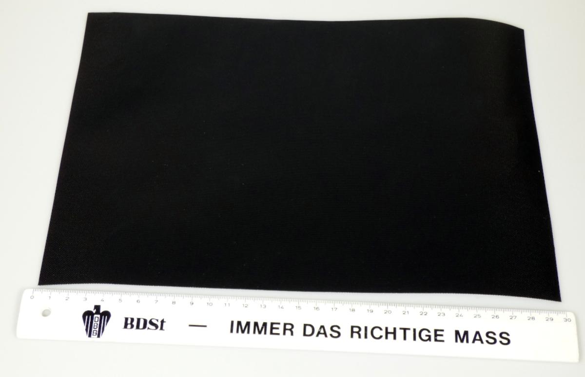 Waren aus Glasfasern, sog. Grillmatte "BBQ" als 2er-Set, Foto siehe Anlage,
- aus Gewebe aus Garnen aus Glasfasern,
- - aus textilen Glasfilamenten,
- - mit Kunststoff (laut Antrag: Teflon) überzogen und damit imprägniert,
- durch speziellen Zuschnitt (30 cm x 21 cm) konfektioniert, somit keine Meterware,
- zur Verwendung als Unterlage beim Grillen bzw. beim Backen im Backofen,
- zwei Grillmatten sind in einer Schachtel aus Pappe gemeinsam verpackt.

"Waren aus Glasfasern (Grillmatten), andere als die im TARIC-Code 7019 9000 80 genannte"
