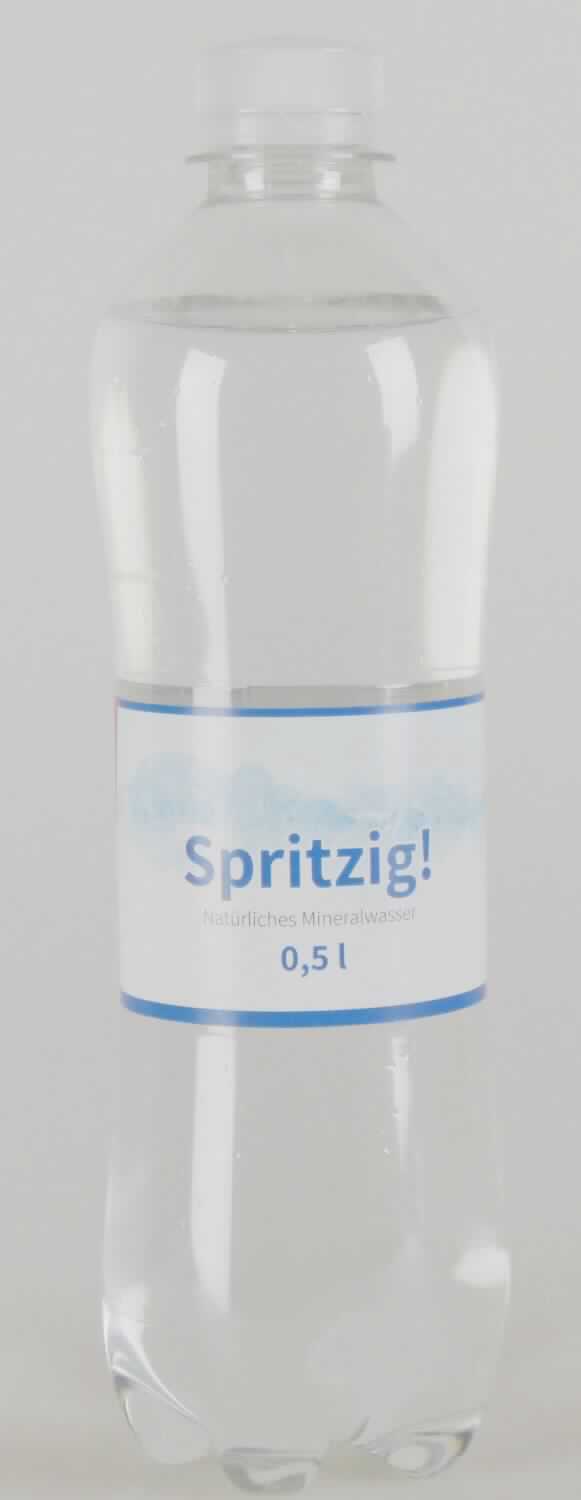 Mineralwasser mit Kohlensäure.

Antragsangaben: Mineralwasser mit Zusatz von Kohlensäure (Spritzig), in Aufmachung für den Einzelverkauf, in Flaschen mit einem Inhalt von 500 ml. Das Mineralwasser stammt aus der LebensQuell in Frankenmarkt. Die Kennzeichnung erfolgt mit Angabe der Quelle und der Mineralstoffzusammensetzung.

Es handelt sich um natürliches Mineralwasser im Sinne der Richtlinie 2009/54/EG des Europäischen Parlaments und des Rates.

Wasser, einschließlich natürliches oder künstliches Mineralwasser und kohlensäurehaltiges Wasser, ohne Zusatz von Zucker, anderen Süßmitteln oder Aromastoffen - Mineralwasser und kohlensäurehaltiges Wasser - natürliches Mineralwasser - anderes.