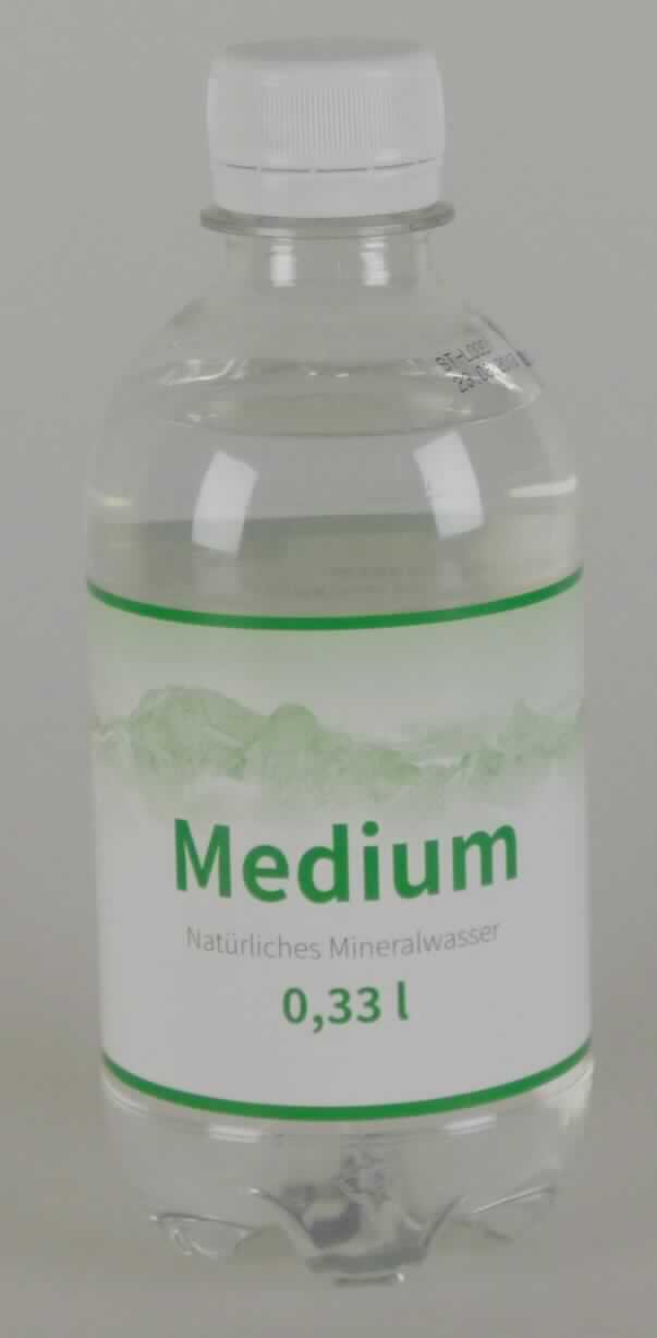 Mineralwasser mit Kohlensäure.

Antragsangaben: Mineralwasser mit Zusatz von Kohlensäure (Medium), in Aufmachung für den Einzelverkauf, in Flaschen mit einem Inhalt von 330 ml. Das Mineralwasser stammt aus der LebensQuell in Frankenmarkt. Die Kennzeichnung erfolgt mit Angabe der Quelle und der Mineralstoffzusammensetzung.

Es handelt sich um natürliches Mineralwasser im Sinne der Richtlinie 2009/54/EG des Europäischen Parlaments und des Rates.

Wasser, einschließlich natürliches oder künstliches Mineralwasser und kohlensäurehaltiges Wasser, ohne Zusatz von Zucker, anderen Süßmitteln oder Aromastoffen - Mineralwasser und kohlensäurehaltiges Wasser - natürliches Mineralwasser - anderes.