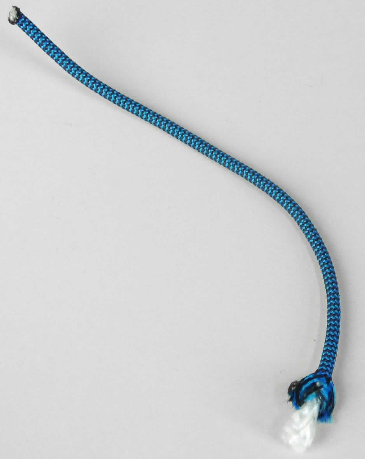 Seil, sog. Seil Auxiliary Cord / 641-1008, Foto siehe Anlage,
- als Meterware, laut Antrag auf Spulen, mit einer Länge von 60 m und einem Durchmesser von 4 mm,
- laut Untersuchungsergebnis:
-- aus einem Rundgeflecht mit enger Flechtweise und festem Gefüge 
-- aus synthetischen Chemiefasern (laut Antrag Nylon), u. a. somit keine Ware der Unterposition 5607 49,
-- mit einer Seele aus Spinnstoffen,
-- mit einem Titer von ca. 127.676 dtex.

"Seil, geflochten, aus synthetischen Chemiefasern, aus Nylon, mit einem Titer von mehr als 50.000 dtex (5 g je m)"