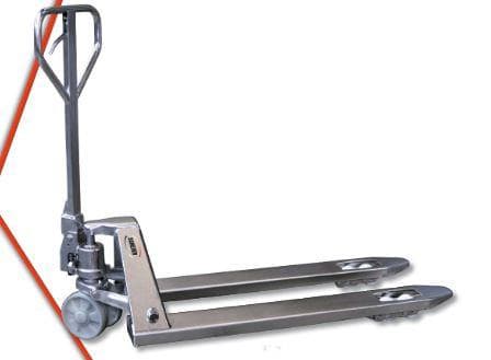 Gabelhubwagen
- mit von Hand zu betätigender, schwenkbarer Deichsel mit Bügelgriff, Absenkautomatik und lenk-
  barem Doppelrad, hydraulischer Hubpumpe und gabelförmiger Lastenauflage mit Tandemgabel-
  rollen - Abbildung siehe Anlage -,
- mit einem maximalen Gabelhub von 115 mm,
- hergestellt aus gegen Wasser, Wasserdampf, Luftfeuchtigkeit, Speisesäuren sowie gegen schwache
  organische und anorganische Säuren beständigem Edelstahl,
- zum Anheben, Absenken und Transportieren von üblicherweise auf Paletten befindlichen Waren.

"Mit Hebevorrichtung ausgerüsteter Karren zum Fördern und für das Hantieren, keine Ware der TARIC-
 Codes 8427 1010 00 bis 8427 2090 00, manueller Palettenhubwagen, kein Versand aus Thailand oder
 Vietnam - Gabelhubwagen"