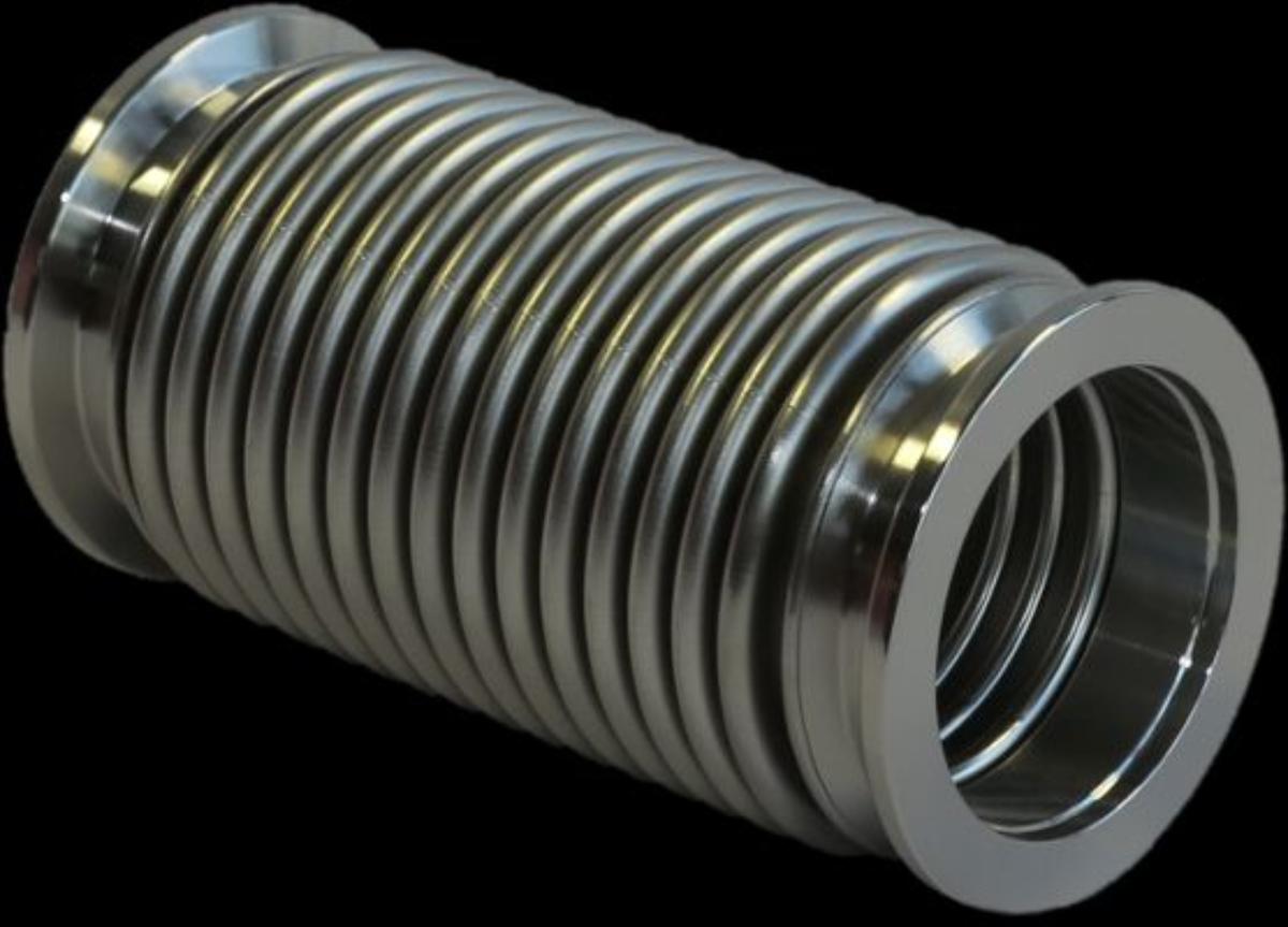 Es handelt sich um gewellte, flexible Schläuche aus unedlem Metall (Stahl) mit unterschiedlicher Länge. Die Erzeugnisse sind an beiden Enden mit Verbindungsstücken (Flanschen) der vorgenannten stofflichen Beschaffenheit versehen. Die Schläuche dienen zur Verbindung von zwei Rohren, bei denen keine gerade Verbindungsmöglichkeit besteht oder zum Anschluss von Geräten wie z. B. Vakuumpumpen an ein Vakuumsystem, um mit den Schäuchen die Vibration des Gerätes abzufangen, damit diese nicht auf das Vakuumsystem übertragen werden.

Beispielhafte Abbildung siehe Anlage.

Derartige Erzeugnisse gehören als "Schläuche aus unedlen Metallen (Stahl), auch mit Verbindungsstücken, andere als solche des TARIC-Codes 8307 1000 10" zum TARIC-Code 8307 1000 90.