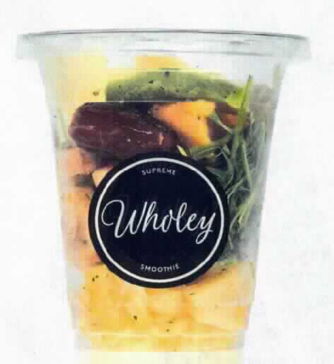 Smoothie-Mix, gefroren, vorportioniert.

Vorgelegt wurde eine Rezeptur und eine Informationsbroschüre mit Abbildungen diverser Smoothie-Mischungen, jedoch kein Warenmuster. Der Smoothie soll nach Zugabe von Wasser durch Homogenisieren der Mischung in einem Mixer hergestellt werden. Gemäß den Rezepturangaben handelt es sich um eine Mischung aus gefrorenen Früchten (ca. 57 %, davon ca. 25 % Bananen und 23 % Ananas), gefrorenem Gemüse (ca. 24 %), getrockneten Datteln (ca. 8 %) und weiteren Zutaten (ca. 11 %), verpackt in einem Klarsichtbecher. 

Der Charakter der Mischung wird durch die gefrorenen Früchte bestimmt, sowohl durch die Bananen als auch durch die Ananas; sie wird daher gemäß AV 3 c) der in der KN zuletzt genannten in Betracht kommenden Codenummer zugewiesen.

Früchte, gefroren, ohne Zusatz von Zucker oder anderen Süßmitteln, keine der Unterpositionen 0811 10 bis 
0811 9085, andere.