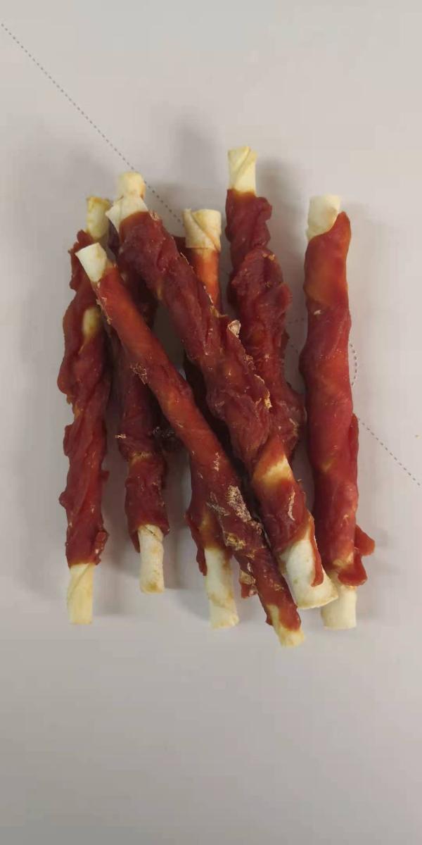 Antragsangaben: Kausnack in einem transparenten Folienbeutel mit Kopfreiterkarte in Aufmachung für den Einzelverkauf als Hundefutter. Keine Milcherzeugnisse und Zuckerarten enthalten.

Stärke in der Ware (laut Angabe): 0,5 GHT bis 10 GHT.
Milcherzeugnisse in der Ware (laut Angabe): keine enthalten.

Zubereitung von der zur Fütterung verwendeten Art, Hunde- und Katzenfutter, in Aufmachungen für den Einzelverkauf, Stärke enthaltend, mit einem Gehalt an Stärke von 10 GHT oder weniger, keine Milcherzeugnisse enthaltend.