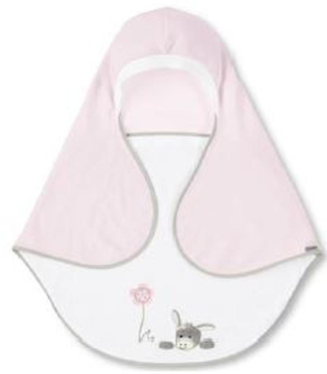 Strampelsackähnliche Ware, sog. Einschlagdecke, Art. 9021838, in Größe 62 - 74, Foto siehe Anlage,
- auf einem Kleiderbügel hängend mit einem bedruckten Pappeinleger in einem Polybeutel verpackt,
- annähernd rechteckig, mit abgerundeten Ecken, mit einer Diagonale von weniger als 86 cm,
- aus verschiedenen, ca. 1,6 mm dicken, einfarbigen, auf der Innenseite gerauten Samtgewirken aus 
  laut Antrag 100 % Polyester (synthetische Chemiefasern),
- im oberen Bereich wie eine Kapuze und im unteren Teil in der Art eines Strampelsacks gearbeitet;
  am Kapuzenrand mit einem schildähnlichen Abschluss aus einfarbigen Gewirken ohne Flor;
  mit Seitenteilen, die übereinander geschlagen werden und dem Oberkörper des Kindes einen 
  zusätzlichen Wärmeschutz bieten,
- auf der Rückseite mit einer ca. 8 cm langen Öffnung, durch die der Gurt z. B. eines Autositzes oder
  Kinderwagens gezogen werden kann,
- an den Rändern mit kontrastfarbenen Randeinfassungen ausgestattet,
- vorn mit diversen Applikationen verziert,
- stellt sich u. a. aufgrund der Ausstattung mit einer "Kapuze" als Kleidung dar (somit keine Decke und
  keine Ware zur Innenausstattung),
- durch Zusammenfügen konfektioniert,
- ist aufgrund der Abmessungen für Kleinkinder mit einer Körpergröße von bis zu 86 cm bestimmt.

"Kleidung aus Gewirken (Strampelsackähnliche Ware), für Kleinkinder, aus synthetischen Chemiefasern"
