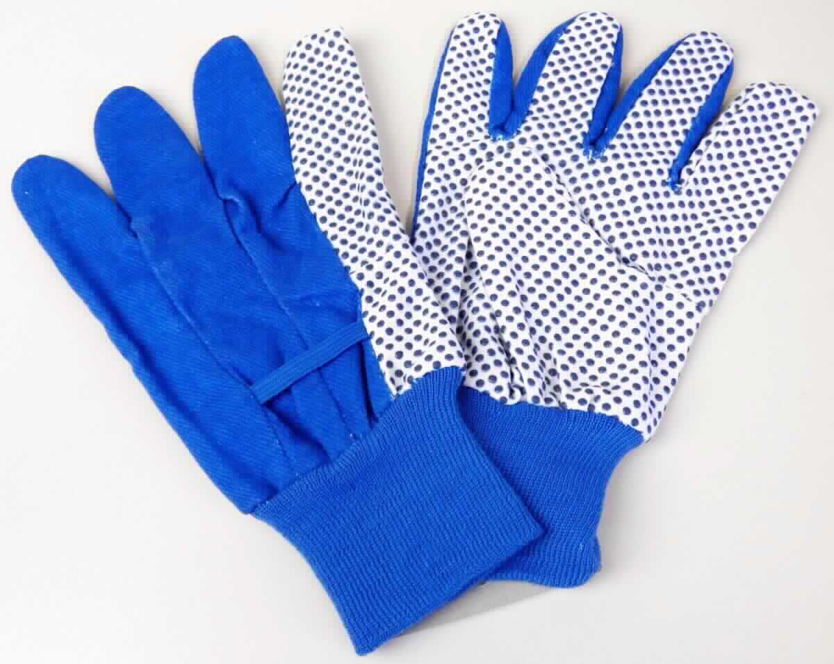 Fingerhandschuhe, sog. Gartenhandschuhe, in Erwachsenengröße, Foto siehe Anlage,
- als Fünffingerhandschuhe gearbeitet,
- mit folgendem Aufbau:
-- die Handinnenseite, der Daumen und der Zeigefinger sowie Teile des Handrückens aus rutschhemmend mit 
   Kunststoffnoppen bedruckten Geweben,
-- die restliche Handaußenseite sowie die restlichen Fingerzwischenräume aus einfarbigen (unbedruckten)
   Geweben,
-- im Bereich des Handrückens mit einem angenähten, elastischen Band, 
-- mit einer doppelt gearbeiteten Stulpe aus gerippten Gewirken aus Spinnstoffen.

"Fingerhandschuhe aus Geweben"