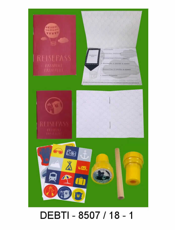 Es handelt sich um eine Zusammenstellung der nachstehend beschriebenen Waren, die gemeinsam in einer Pappschachtel mit Header mit Eurolochung verpackt sind:

1. Zwei broschierte Erzeugnisse aus Papier (Abmessungen: etwa 7,5 x 10 cm, Umfang 28 Seiten bzw. etwa 6 x 8,5 cm, Umfang 16 Seiten, Klammerheftung), mit einem Umschlag aus Kartonpapier.  Auf den vorderen Umschlagseiten sind die Erzeugnisse jeweils mit einer Illustration und dem Wort "Reisepass" in deutscher, englischer und französischer Sprache bedruckt. Die erste Seite der Erzeugnisse ist dazu bestimmt durch kurze, handschriftliche Eintragungen (Name, Vorname, Staatsangehörigkeit, Geburtstag, Geburtsort und Unterschrift) in der Art eines Reisepasses vervollständigt zu werden. Daneben ist jeweils ein Platzhalter zum Einkleben eines Fotos abgedruckt. Die restlichen Seiten sind vollständig mit Ornamenten hellgrau bedruckt. Die Aufdrucke sind im Hinblick auf die eigentliche Zweckbestimmung der Erzeugnisse als Schreibware nur nebensächlicher Art.
 
2. Zwei Stickerbogen aus Papier (Format: etwa 7 x 10 cm), die auf der Vorderseite mit insgesamt 23 zum Abziehen vorgestanzten Motiven (z. B. Anker, Koffer, Rettungsring) bunt bedruckt sind. Die Rückseiten sind mit einer Selbstklebeschicht versehen und auf ein Trägerpapier aufgebracht.

3. Ein etwa 8,5 cm langer, nicht angespitzter Bleistift mit rundem, festem Schutzmantel aus Holz.

4. Ein Stempel für den Handgebrauch.

Mit den unter 2. bis 4. bschriebenen Waren sollen die unter 1. beschriebenen Schreibwaren von Kindern verziert werden, um so Reisepässe für ein Kind und dessen Kuscheltier zu gestalten.   

Abbildung siehe Anlage.

Derartige Waren gehören als "andere, den Merkbüchern und Notizbüchern ähnliche Waren, aus Papier und Pappe" zur Codenummer 4820 10 90 00 0 des Zolltarifs, da es sich zolltarifrechtlich um eine Warenzusammenstellung in Aufmachung für den Einzelverkauf handelt, deren wesentlicher Charakter nach dem Wert und der Bedeutung für die Verwendung durch die unter 1. beschriebenen Schreibwaren bestimmt wird.