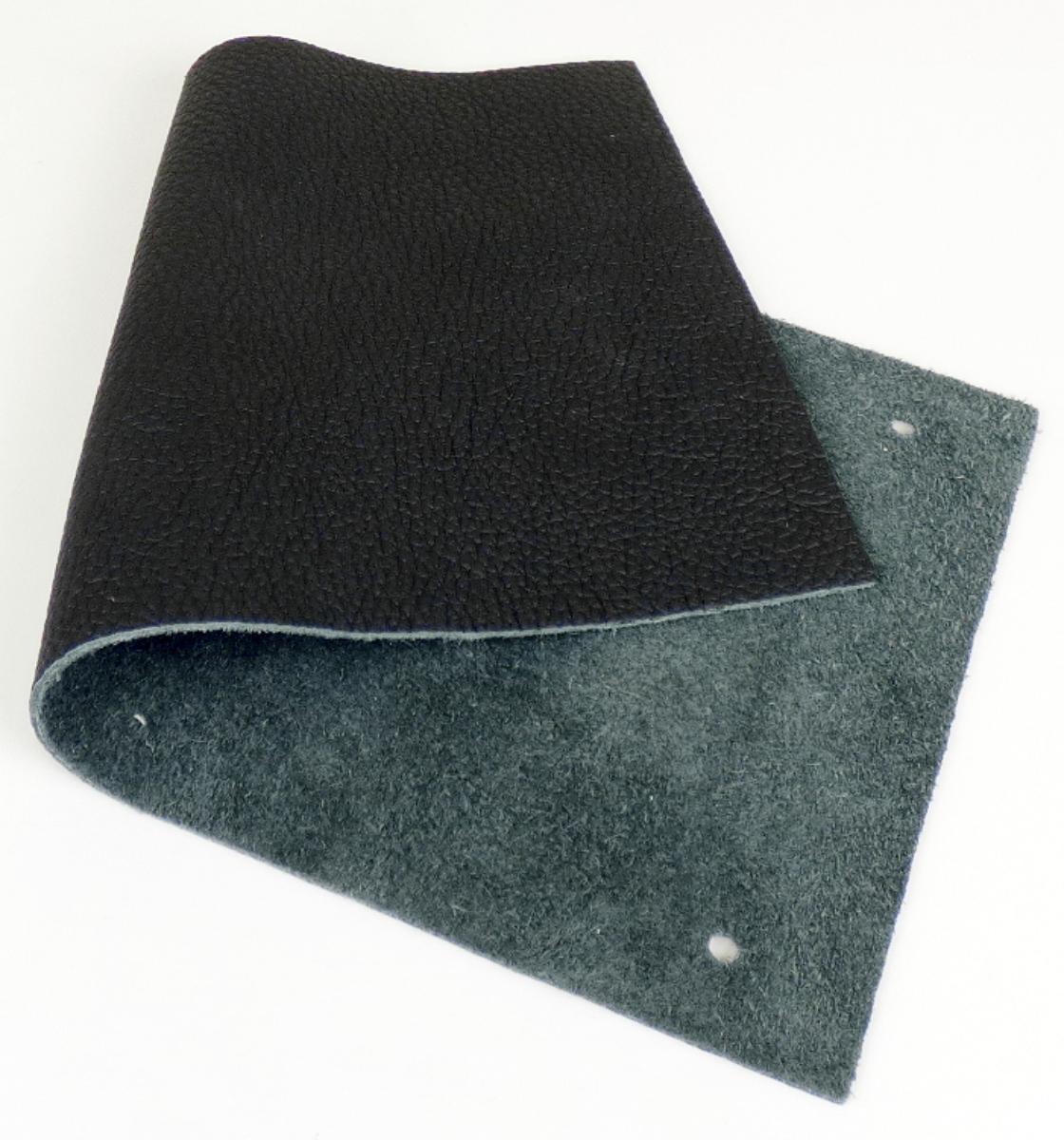 Leder von Rindern, sog. Rind-Oberleder,
die Einreihung erfolgt anhand des vorgelegten Zuschnitts (Foto siehe Anlage),
- enthaartes, gegerbtes Leder,
- laut Untersuchungsergebnis:
- - Narbenspalt vom Rind,
- - zugerichtet,
- laut Antrag:
- - in Form von ganzen Häuten mit einer Oberfläche von mehr als 2,6 m²,
- - mit einer Dicke von 0,9 mm bis 1,1 mm,
- - zur Verwendung als Möbelbezugsstoff.

"Nach dem Gerben zugerichtetes Leder von Rindern und Kälbern, enthaart, kein Leder
 der Position 4114, ganze Haut, Narbenspalt, mit einer Oberfläche von mehr als 2,6 m²"