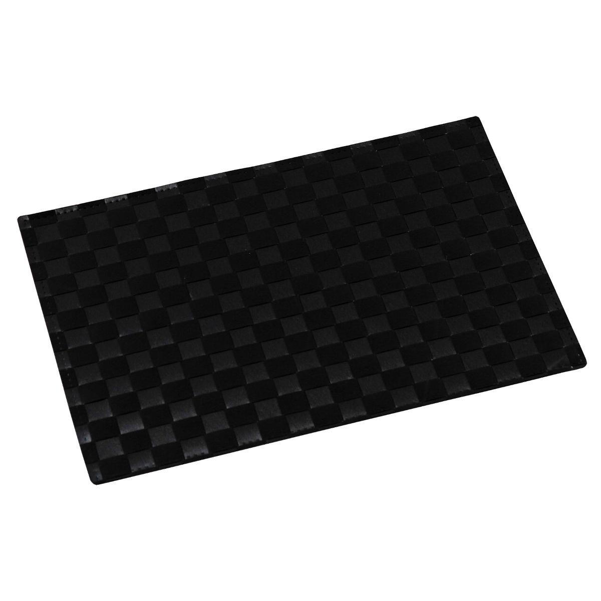 Nach den Angaben der Antragstellerin sowie dem vorgelegten Warenmuster handelt es sich um ein ca. 43 x 30 x 0,1 cm großes sog. Platzset (Art.Nr. 77690/ Farbe schwarz).
Das Erzeugnis besteht unmittelbar aus 2,1 cm breiten Kunststoffstreifen aus Polypropylen (Flechtstoff im Sinne der Anmerkung 1 zu Kapitel 46), die in Flächenform miteinander verwebt sind. Die Streifen des an den Ecken leicht abgerundeten Platzsets sind am Rand umlaufend mit einer Prägenaht verfestigt.

Derartige Erzeugnisse werden zolltarifrechtlich als "Flechtstoffe, in Flächenform verwebt, nicht aus pflanzlichen Stoffen, keine Geflechte, nicht aus Geflechten oder ähnlichen Waren aus Flechtstoffen" eingereiht.