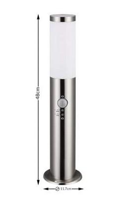 Bei den Erzeugnissen, einer sog. Wegeleuchte Dahlia Edelstahl mit Sensor und einer Wegeleuchte Dahlia mit Sensor anthrazit handelt es sich um zylinderförmige, ca. 480 mm x 76 mm (H x d) große elektrische Beleuchtungskörper, jeweils bestehend aus einem silberfarbenen bzw. dunkelgrauen Metallsockel mit einer kreisrunden, mit Lochungen zur Montage versehenen Metallplatte, einem weißen, lichttransparenten Kunststoffaufsatz und integrierter Lampenfassung (E27).
Die Erzeugnisse werden über die Netzspannung betrieben und sind mit einem Timer und Bewegungssensor ausgestattet.

 Techn. Daten (auszugsweise):
- Leistung: 20 W
- Spannung: 220-240 V - 50/60 Hz
- Schutzart: IP 44

Die Leuchten werden zu Beleuchtungszwecken im Außenbereich eingesetzt, bspw. in Eingängen, Einfahrten oder im Garten.

Die E27-Lampenfassungen sind für verschiedene Leuchtmittel mit E27-Sockel (bspw. Halogenlampen, LED) geeignet.

Der charakterbestimmende Stoff wird aufgrund des Umfangs und der Bedeutung in Bezug auf die Verwendung (Form und Stabilität verleihend) durch das Metall bestimmt.

Hinweise auf eine Handfertigung liegen nicht vor.

Die Erzeugnisse sind als "elektrische Beleuchtungskörper, anderweit weder genannt noch inbegriffen, nicht von den Unterpositionen (HS) 9405 11 bis 9405 42 erfasst, keine Scheinwerfer, aus Metall, nicht handgearbeitet" einzureihen.