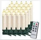 Bei den sog. LED Weihnachtsbaumkerzen (in vier Ausführungen) handelt es sich um zylinderförmige, ca. 105 mm x 15 mm (H x d) große Kerzennachbildungen mit einem Korpus aus cremefarbenem Kunststoff und einer LED Flammennachbildung aus farblosem Kunststoff mit integrierter im Dauerlicht weiß bzw. in Farben (je nach Ausführung) sowie in zwei Lichtvarianten (Kerzenflackern und konstante Beleuchtung) leuchtender LED-Lichtquelle.
Die Kerzennachbildungen sind mit einem integrierten Batteriefach, sowie einer grünen Klemme aus Kunststoff zur Befestigung am Weihnachtsbaum versehen und mittels einer Fernbedienung steuerbar (Ein-/Ausschalter/ Lichtvariante/Dimmer/Timer).

Die Ware ist in vier Ausführungen erhältlich:
- LED Weihnachtsbaumkerzen 20er-Set weiß mit Fernbedienung
- LED Weihnachtsbaumkerzen 20er-Set mehrfarbig mit Fernbedienung
- LED Weihnachtsbaumkerzen 30er-Set weiß mit Fernbedienung
- LED Weihnachtsbaumkerzen 30er-Set mehrfarbig mit Fernbedienung

Die Erzeugnisse sind als "elektrische Beleuchtungskörper, anderweit weder genannt noch inbegriffen, nicht von den Unterpositionen (HS) 9405 11 bis 9405 41 erfasst, ausschließlich zur Verwendung mit LED-Lichtquellen bestimmt, kein Scheinwerfer, aus Kunststoffen, andere als in der Unterposition (TARIC) 9405 4231 70 genannt" einzureihen.