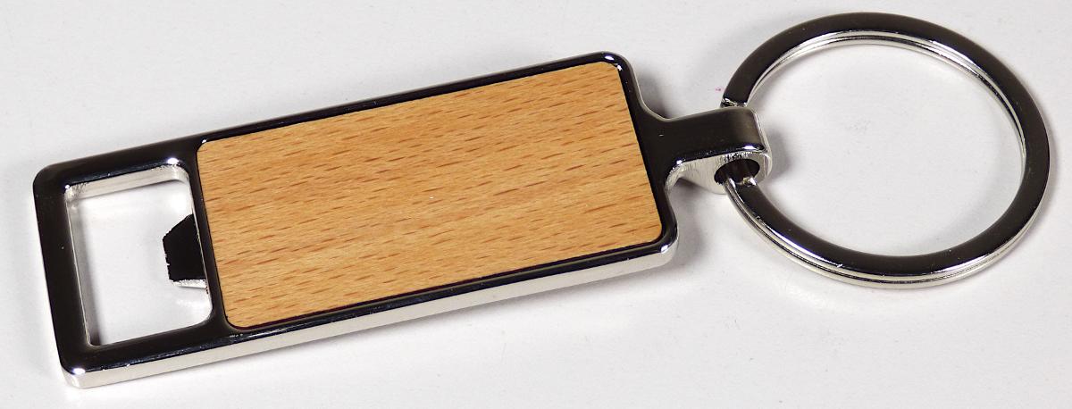 "Schlüsselanhänger Bambus Flaschenöffner Keyring“ (Artikel-Nr. 429350)
aus verschiedenen Bestandteilen zusammengesetzte Ware, bestehend aus

- einem mit freiem Arm zu handhabenden Erzeugnis (charakterbestimmend),
  in Form eines rechteckigen Rahmens aus unedlem Metall, der an einem Ende zu
  einem Kapselheber mit arbeitendem Teil aus unedlem Metall ausgearbeitet ist, 
  auf der Schauseite eine Einlage aus Holz aufweist, die noch mit einem Werbedruck 
  versehen wird und am anderen Ende zu einer Öse ausgeformt ist

- einem an der Öse befestigten Schlüsselring aus unedlem Metall
         
- zum Öffnen von Flaschen mit Kronkorken

- in einem Kunststoffbeutel verpackt

Abbildung siehe Anlage.

Derartige Erzeugnisse gehören als "Handwerkzeuge (Haushaltswerkzeuge), anderweit weder genannt noch inbegriffen, mit arbeitendem Teil aus unedlem Metall " zur Codenummer 8205 5100  00 0 des Zolltarifs.