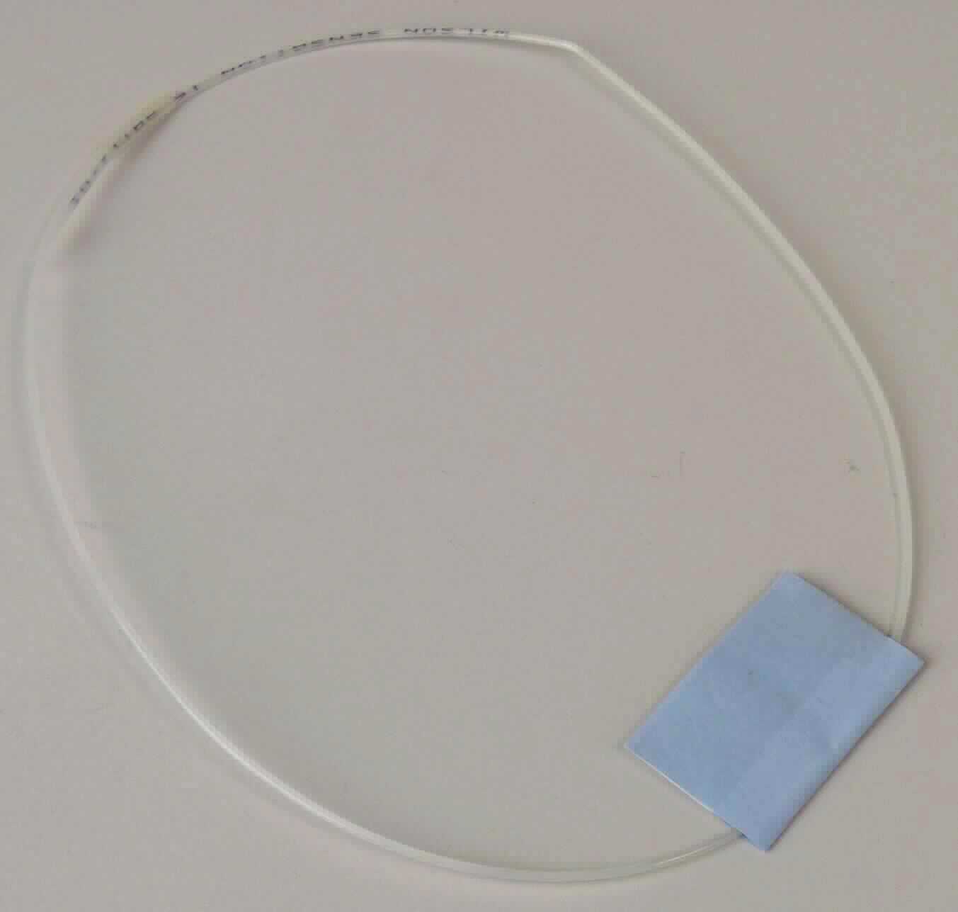 Bindfaden, sog. Tennissaite Sensation 16, Foto siehe Anlage,
- als Meterware, mit einer Länge von laut Antrag 200 m und einem Durchmesser von 1,3 mm,
- laut Untersuchungsergebnis:
-- weißes, gedrehtes Garn aus synthetischen Chemiefasern (Polyamid), ummantelt mit Monofilen aus synthetischen
   Chemiefasern, u. a. somit keine Ware der Position 3916,
-- mit Kunststoff überzogen bzw. umhüllt, 
-- mit einem Titer von ca. 16220 dtex,
- zur Verwendung als Tennissaite.

"Bindfaden, mit Kunststoff überzogen, aus synthetischen Chemiefasern, aus Polyamid, mit einem Titer von weniger 
 als 50.000 dtex"
