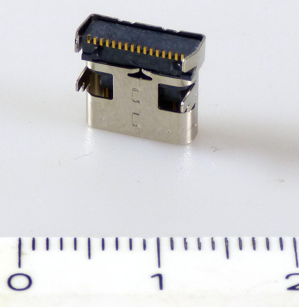 USB 2.0 Type C -Steckverbinder, 
- im Wesentlichen bestehend aus spezifisch geformten
  Metall-Kunststoff-Gehäuse mit einer USB - C
  Steckbuchse auf der einen Seite und der entsprechenden Anzahl herausragender
  Kontakte zur Leiterplattenmontage auf der Unterseite,
- für eine Spannung von max. 20 V,
- dient dem Verbinden eines elektrischen Stromkreises nach dem Einstecken
  des entsprechenden Gegenkontakts und der Montage auf einer Leiterplatte.

Die Ware ist als "elektrisches Gerät zum Verbinden von elektrischen Stromkreisen,
für eine Spannung von 1000 V oder weniger, Steckvorrichtung für gedruckte Schaltungen" einzureihen.

Anlage: eine Abbildung