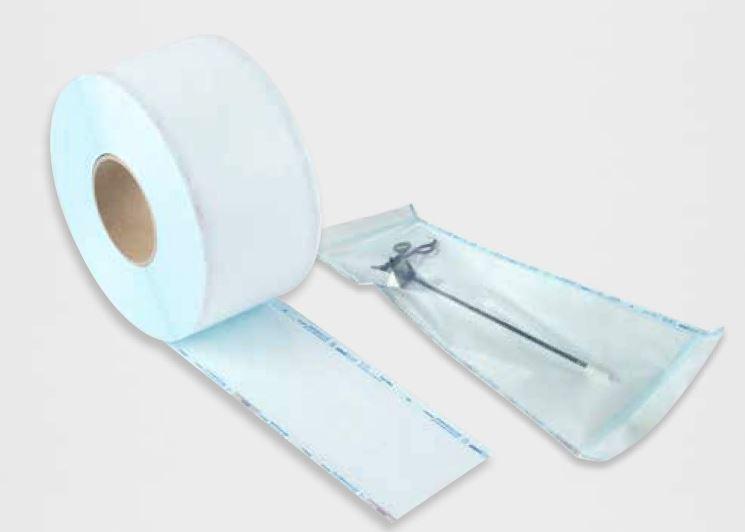 Es handelt sich um sog. Klarsichtschläuche ohne Seitenfalte mit einer Länge von etwa 100 bis 200 m und einer Breite von etwa 5﻿ cm bis 42 bzw. 50 cm. Sie bestehen aus einem rechteckigen Bogen Papier und einer Kunststofffolie, die an den Längsseiten verschweißt sind. Die Papierlage ist einseitig in regelmäßigen Abständen mit produktbezogenen Hinweisen bedruckt und mit Farbindikatorflächen versehen. Die Waren sind auf eine Papprolle aufgerollt. 
Die Schläuche sollen im medizinischen Bereich zur Verpackung von medizinischen Instrumenten vor der Sterilisation verwendet werden. Hierzu werden die Erzeugnisse mit dem aufzunehmenden Artikel befüllt, auf Länge geschnitten, versiegelt und anschließend sterilisiert. Dabei verfärbt sich bei erfolgreicher Sterilisation die auf der Papierlage aufgebrachte Indikatorfläche des entsprechenden Verfahrens. 

Abbildung siehe Anlage.

Derartige Waren gehören als "andere Säcke, Beutel oder Tüten, ausgenommen Schallplattenhüllen" zur Unterposition 4819 4000 der Kombinierten Nomenklatur.