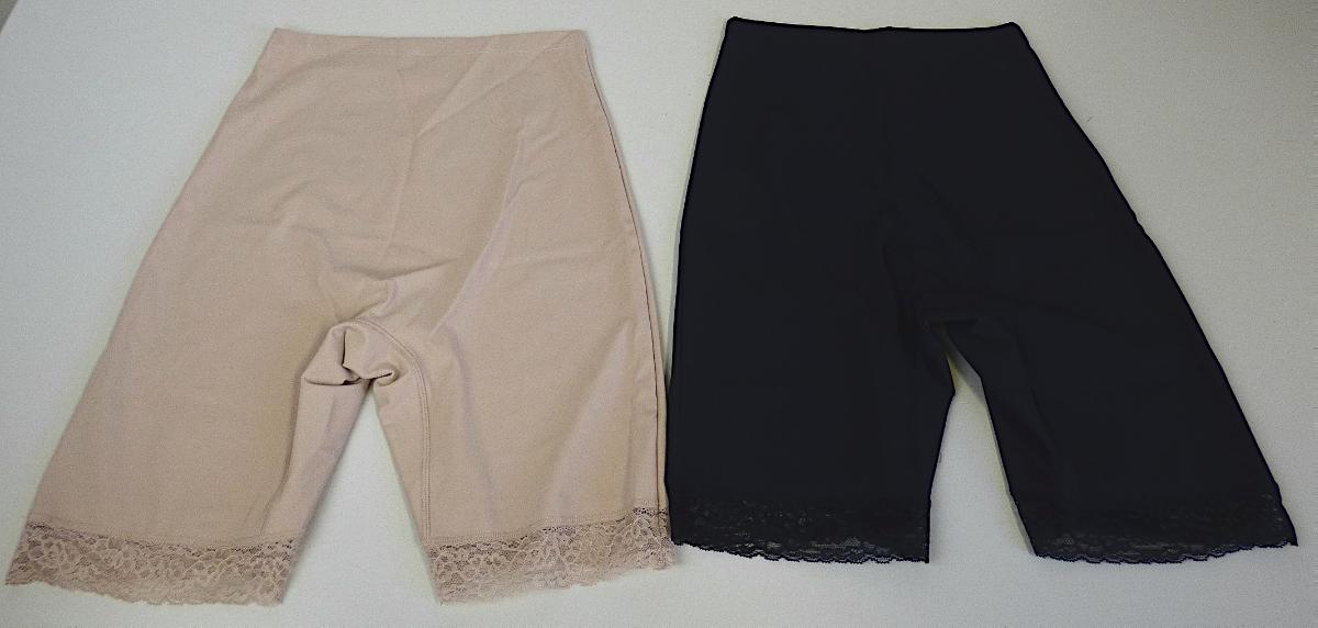 Unterhose, sog. Shape Slip, Größe 36/38, Foto siehe Anlage,
- aus ca. 0,6 mm dicken, einfarbigen Gewirken aus laut Antrag 70 % Polyamid und 30 % Elasthan
  (beides synthetische Chemiefasern),
- in der Taille abschließend,
- ohne Eingriff, ohne Öffnung und ohne Verschluss,
- ohne Hinweise auf den Trägerkreis (unisex),
- mit kurzen Hosenbeinen, mit einer Seitenlänge von ca. 45 cm; an den Beinabschlüssen mit einer
  angenähten Borte aus durchbrochenen Gewirken,
- im Schritt mit einem eingenähten Zuschnitt in Art eines Zwickels, somit einer Hygieneeinlage
  ähnlich gearbeitet,
- im Schrittbereich mit flachen Überwendlichnähten gearbeitet,
- laut Untersuchungsergebnis ist die Elastizität in der Querrichtung höher als in der Längsrichtung,
  damit keine Miederhose im Sinne der Position 6212.

"Unterhose, aus Gewirken, für Frauen, aus Chemiefasern"