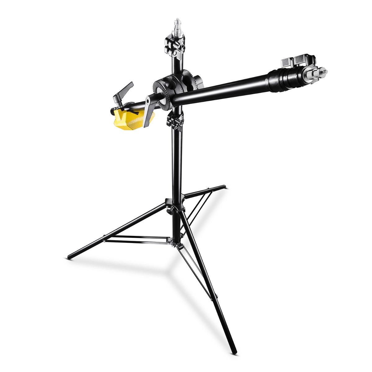 Bei dem Erzeugnis handelt es sich um ein von ca. 100 cm bis 410 cm (Stativ und Teleskoparm ausgezogen) großes Dreibeinstativ aus Aluminium. Es besteht im Wesentlichen aus drei ausklappbaren Auslegern, einem höhenverstellbaren Teleskoparm und einem universell einsetzbaren Kugelkopf. Unter dem Kugelkopf ist ein so genannter Galgen angebracht, der mit einem verschiebbaren Gegengewicht ausgestattet ist, um das Stativ in der Balance zu halten. Die Ware ist dazu geeignet, zufällige Bewegungen zu vermeiden bzw. zu verringern (bei z.B. Systemblitze, LED Leuchten oder sog. Softboxen).

Das Erzeugnis wird als "Dreibeinstativ, nicht von der Unterposition (KN) 9620 0010 erfasst, nicht aus Kunststoff" eingereiht.