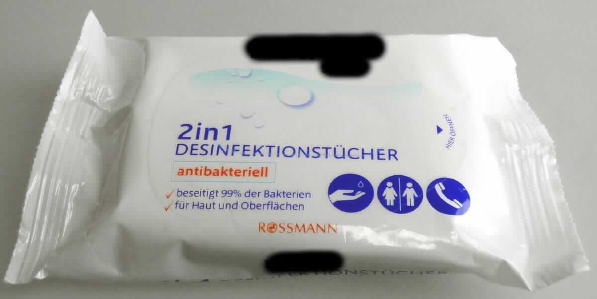 Angaben:
Isana Med Desinfektionstücher, 15 Stück pro Packung. Die ware soll der Beseitigung von Bakterien auf der Haut und auf Oberflächen dienen.

Feststellungen:
Weiße, feuchte Tücher, aufgemacht für den Einzelverkauf in einer weißen, wiederverschließbaren Kunststofffolienverpackung.

Befund:
Desinfektionsmittel; auf der Grundlage von quartären Ammoniumsalzen.