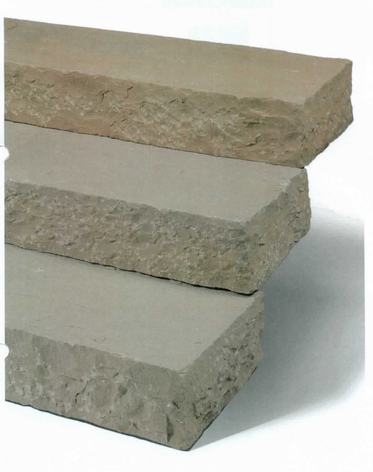 Angaben:
Blockstufen, MANDRA 
Bearbeitung: Oberfläche spaltrau, Seiten eben nachgespitzt, Unterseite kalibriert
Farbe: gelb-hellbeige
Material: Sandstein 
Herkunft: Indien 
Größe: 15x35x50 cm 70 kg/Stück 
Größe: 15x35x80 cm 112 kg/Stück 
Größe: 15x35x100 cm 140 kg/Stück 
Größe: 15x35x120 cm 168 kg/Stück 
Größe: 15x35x150 cm 210 kg/Stück 
Größe: 15x35x200 cm 280 kg/Stück

Befund:
Bearbeitete Werksteine und Waren daraus
