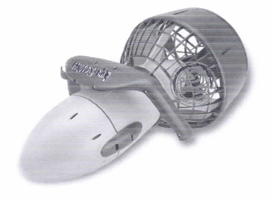 Anderes als in den Positionen 8901 bis 8905 erfasstes Wasserfahrzeug, nicht für die Seeschifffahrt bestimmt mit einem Gewicht von ca. 5 kg, in Form eines sog. "Sea Scooter" zum Gleiten über oder unter Wasser.

Die Ware besteht im Wesentlichen aus einem wasserdicht abgeschirmten Elektromotor mit Batterie und Schalter, einer Antriebseinheit in Form eines Propellers und einem Haltegriff. Das Gerät ist mit einer Abschaltautomatik versehen, falls es losgelassen wird.

Der "Sea Scooter" ist ein Personenzuggerät, mit dem man sich mit einer Geschwindigkeit von bis zu 3,2 km/h über Wasser oder unter Wasser bis zu einer Tiefe von ca. 20 m ziehen lassen kann.