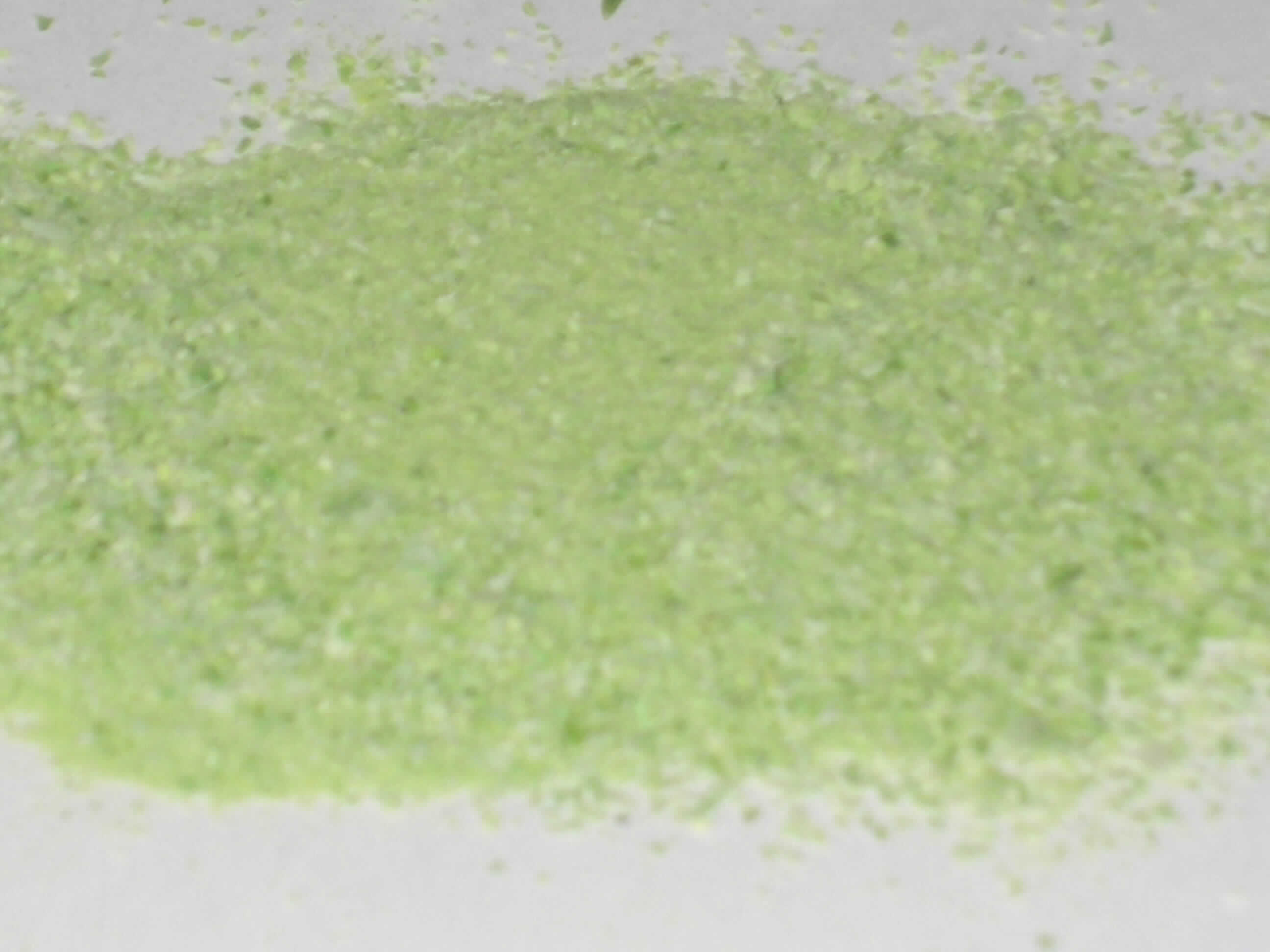 Erbsenpulver.

Antragsangaben (als zutreffend unterstellt): hergestellt aus frischen Erbsen (pisum sativum), sofort nach der Ernte ausgelöst, gesäubert, gewaschen, gefriergetrocknet und anschließend vermahlen. Ohne Zusätze.

Beschaffenheit der vorgelegten Warenprobe: hellgrünes, feines Pulver mit Geruch und Geschmack nach Erbsen, in einer ca. 8 x 8 cm großen, luftdicht verschlossenen, blauen, als Muster gekennzeichneten Dose mit Kunststoffdeckel.

Aufgrund der äußeren Beschaffenheit wird ein Siebdurchgang von mehr als 95 GHT bei einer lichten Maschenweite des Siebes von 2 mm als zutreffend unterstellt.

Mehl, Grieß und Pulver von getrockneten Hülsenfrüchten der Position 0713.