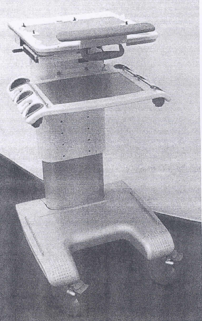 Gerätewagen für Ultraschallgeräte für die medizinische Diagnose.
Es handelt sich um einen fahrbaren ca. 78 x 48 x 58 cm großen Wagen aus Kunststoff und unedlem Metall, bestückt mit bremsbaren Rollen, zwei Ablageböden, Schallkopfhalterungen sowie einer elektrischer Ausstattung zum Anschluss eines medizinischen Diagnosegeräts (nicht Gegenstand dieser Auskunft).
Das Erzeugnis dient im medizinischen Alltag zur Aufnahme des elektromedizinischen Apparats und damit zur Versorgung des Patienten.

Abbildung siehe Internet