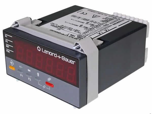 Andere Zähler als Gas-, Flüssigkeits- oder Elektrizitätszähler, nicht für zivile Luftfahrzeuge bestimmt, so genannter variabler Vorwahlzähler GEL 104/105. im Wesentlichen bestehend aus einem 96 mm x 48 mm x 108 mm (B x H x T) großen Gehäuse mit einer 6-stelligen 7-Segment-LED-Anzeige und 5 Bedientasten an der Vorderseite, in dem sich verschiedene elektrische und elektronische Bauelemente befinden.
Der Zähler wird in der industriellen Produktion eingesetzt und zählt verschiedene programmierbare Parameter.
Ein Bild der Ware befindet sich im Internet unter http://ec.europa.eu/taxation_customs/dds/ebticau_de.htm.