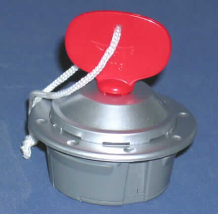 Erkennbares Zubehör für ein Spielfahrzeug, sog. Big-sound-starter, Artikelnummer 56476.

Das ca. 6,5 x 6,5 x 7 cm große Kunststofferzeugnis mit integriertem Soundmodul stellt ein Zündschloss mit zwei dazugehörigen, abnehmbaren Zündschlüsseln dar. Durch Betätigen des Zündschlüssels ertönen Start,- Signal,- und Fahrgeräusche.

Das Spielfahrzeug-Zubehör ist speziell für den Einbau in ein Spielfahrzeug Modell "Bobbycar" (nicht Gegenstand dieser Auskunft) bestimmt.

Das Erzeugnis ist mit einer Einbauanleitung in einem bunt bedruckten Pappkarton mit Verkaufsanhänger verpackt. 

Bild der Ware unter http://europa.eu.int/comm/taxation_customs/dds/de/ebticau.htm