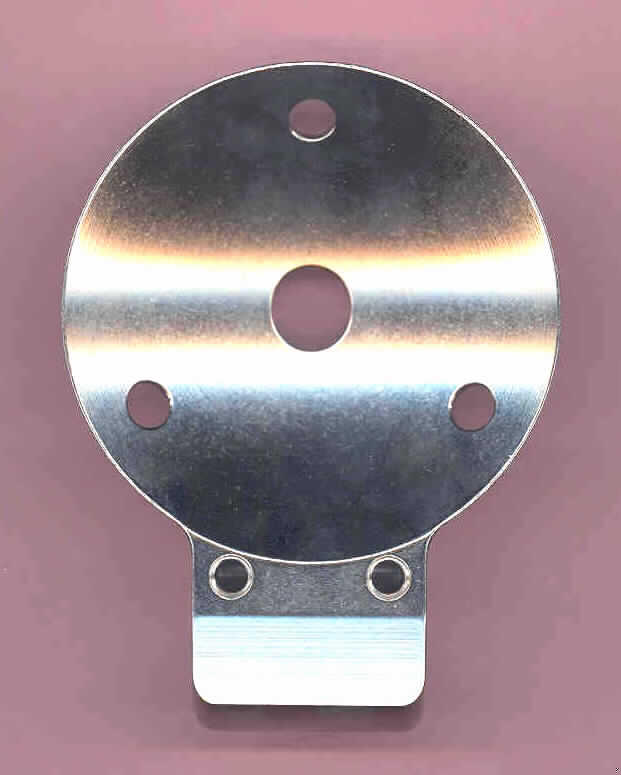 Erkennbares Teil einer Prothese für Menschen, sog. Gelenkpfanne (Art. M780102), in Form einer schüsselartigen Vorrichtung (Frästeil) von ca. 6,4 cm Durchmesser mit seitlicher Halterung aus unedlem Metall; die Ware verfügt über diverse Löcher, zwei davon mit Innengewinde. Die Ware wird als Gelenkverbindung zwischen einer Becken- und einer Beinprothese verwendet. Es handelt sich nicht um eine sog. Einzelkomponente der Position 9021 3100 001.