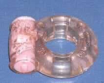 Elektrisches Vibrationsmassagegerät, sog. "Liebesring mit Vibration", in Form eines transparenten, elastischen Silikon-Ringes mit einem Außendurchmesser von ca. 4 cm, der mit einem batteriebetriebenen, zylindrischen Vibrator in einem genoppten Silikonüberzug ausgestattet ist.
Der Ring wird über den Penis gezogen und dient der Massage im Intimbereich.
Er ist in einer einseitig mit Metallfolie überzogenen Kunststofftüte und zusätzlich in einem bedruckten Karton verpackt. 

Ein Bild der Ware befindet sich im Internet unter http://europa.eu.int/comm/taxation_customs/dds/de/ebticau.htm.
