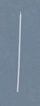 Schreibfederspitze (sog. Docht) aus weißem Kunststoff, keine Fasern enthaltend, mit einem sternförmigen Innenkanal als Tintenleiter (Maße: L x D = 35 x 1 mm), am unteren Ende spitz zulaufend.

Abbildung im Internet