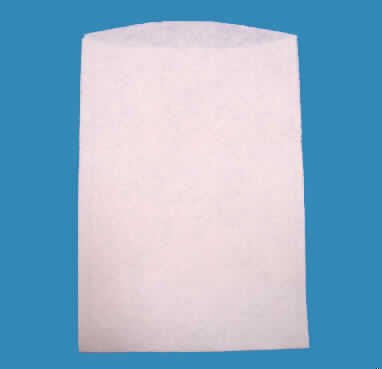 Wäsche zur Körperpflege, sog. Waschhandschuh weiß geklebt, molton, Art. 701102,
s. Abb.,
- lt. Untersuchungsergebnis aus 0,7 mm dickem, einfarbigem Vliesstoff aus Chemiefasern,
- in den Abmessungen: 15 cm X 22 cm,
- durch Kleben zu einem Waschhandschuh konfektioniert,
- wird als Einmalwaschhandschuh zur Körperpflege (z.B. Patienten-Hygiene-Pflege) 
  verwendet.